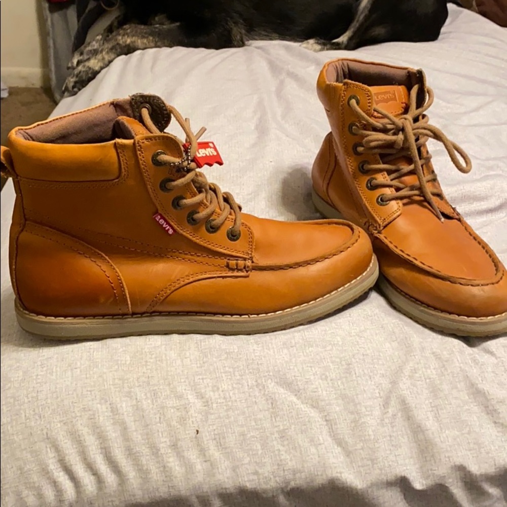 levi men’s boots